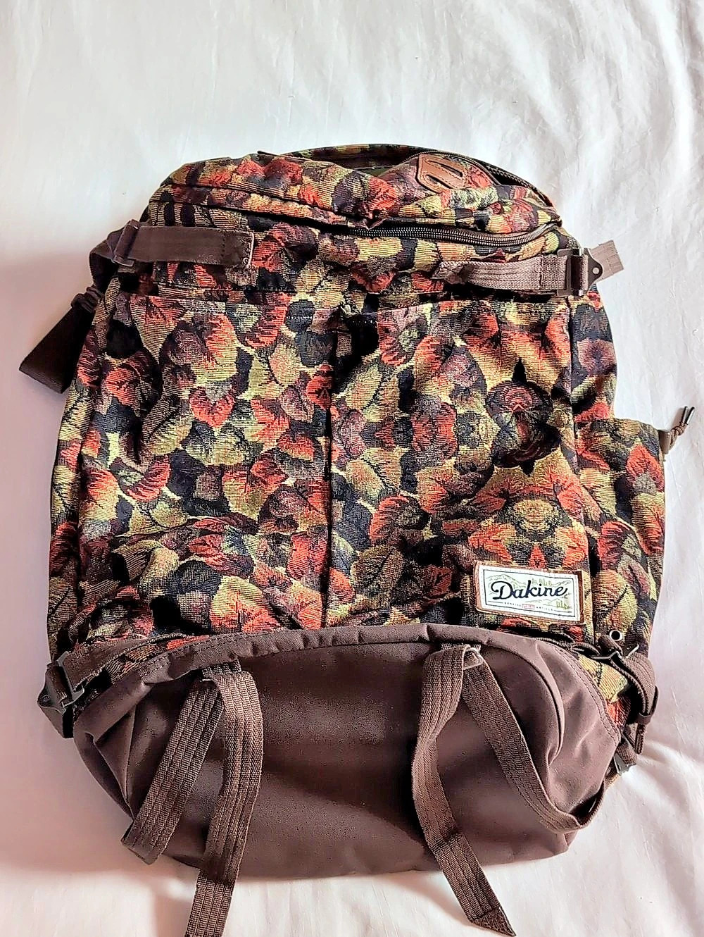 Dakine Vagabond Mission Backpack Mission Floral Backpack Brown & Multicolor
